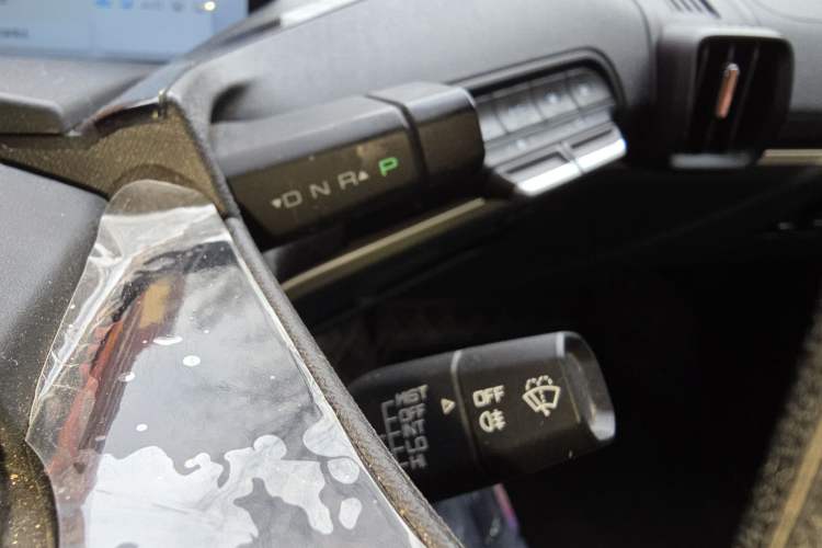 Used Baojun KiWi EV 2021 Artist Model Ternary Lithium Gear Lever