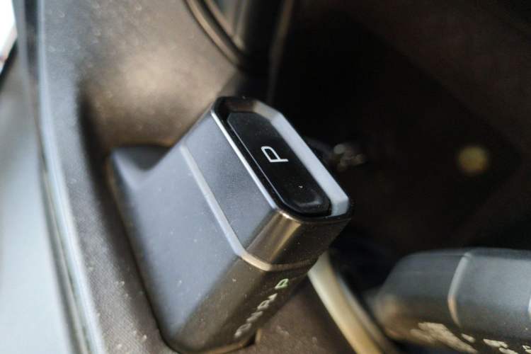 Used Baojun KiWi EV 2021 Designer Lithium Iron Phosphate Gear Lever