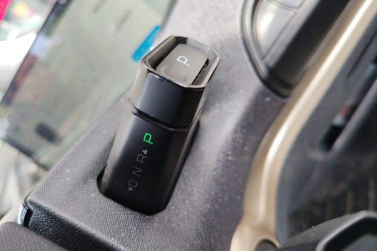 Used Baojun KiWi EV 2021 Artist Model Ternary Lithium Gear Lever