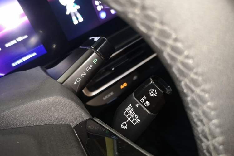 Used Baojun KiWi EV 2021 Artist Model Ternary Lithium Gear Lever