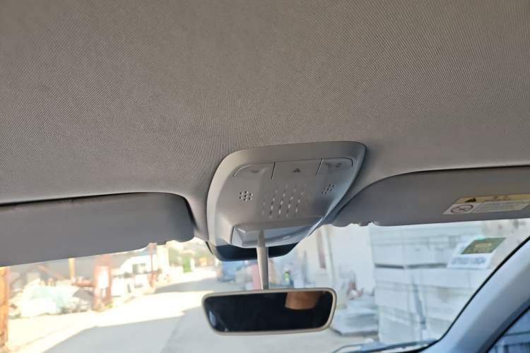 Used Baojun KiWi EV 2021 Designer Lithium Iron Phosphate Headliner