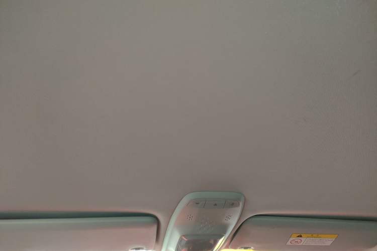 Used Baojun KiWi EV 2021 Artist Model Ternary Lithium Headliner