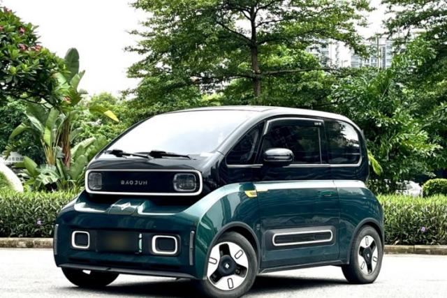 Used Baojun KiWi EV 2021 Artist Model Lithium Iron Phosphate