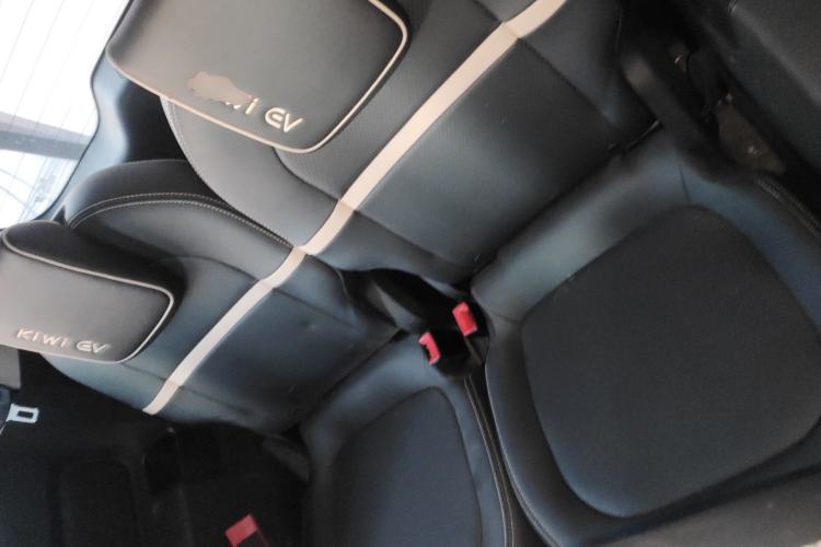 Used Baojun KiWi EV 2021 Artist Model Lithium Iron Phosphate Interior 4