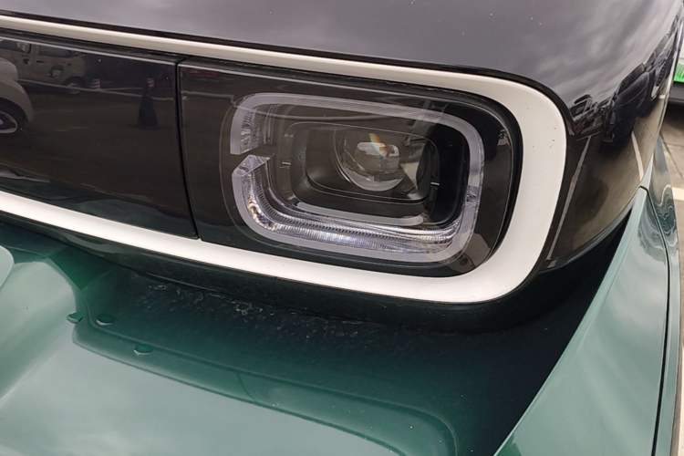 Used Baojun KiWi EV 2021 Designer Ternary Lithium Left Front Headlight