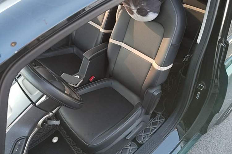 Used Baojun KiWi EV 2021 Artist Model Lithium Iron Phosphate Left Front Seat