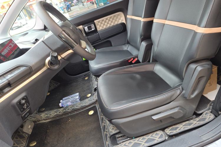 Used Baojun KiWi EV 2021 Artist Model Ternary Lithium Left Front Seat