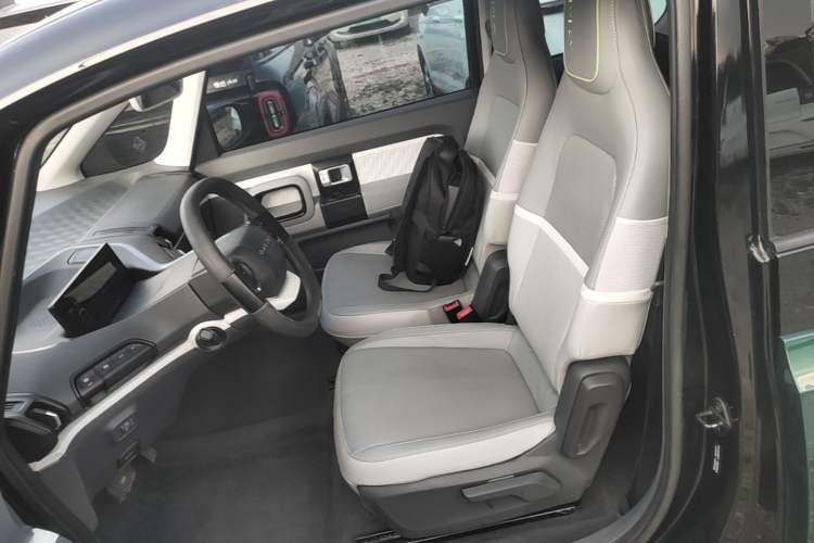 Used Baojun KiWi EV 2021 Designer Lithium Iron Phosphate Left Front Seat