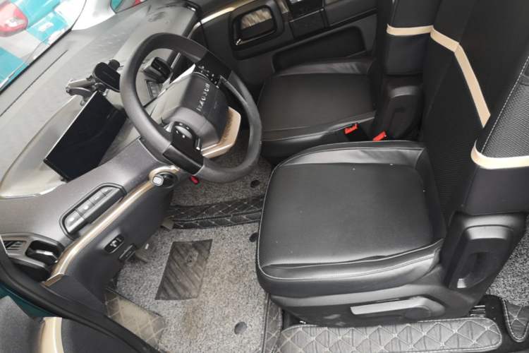 Used Baojun KiWi EV 2021 Designer Lithium Iron Phosphate Left Front Seat