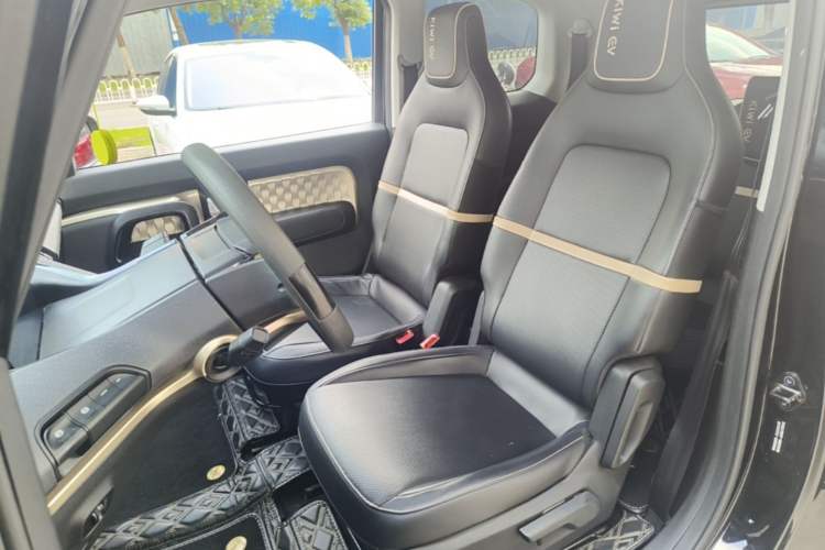 Used Baojun KiWi EV 2021 Designer Lithium Iron Phosphate Left Front Seat