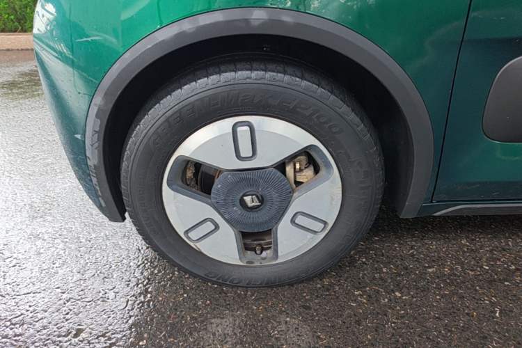 Used Baojun KiWi EV 2021 Designer Ternary Lithium Left Front Wheel Hub