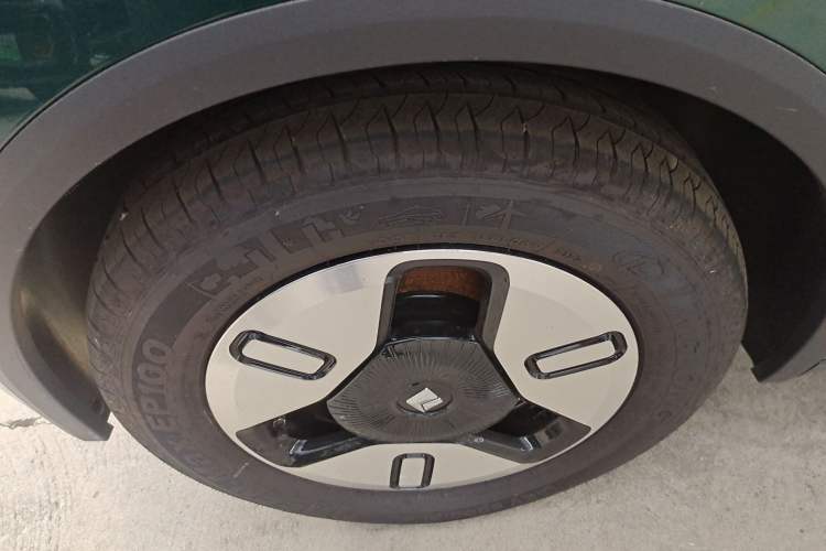 Used Baojun KiWi EV 2021 Designer Ternary Lithium Left Front Wheel Hub