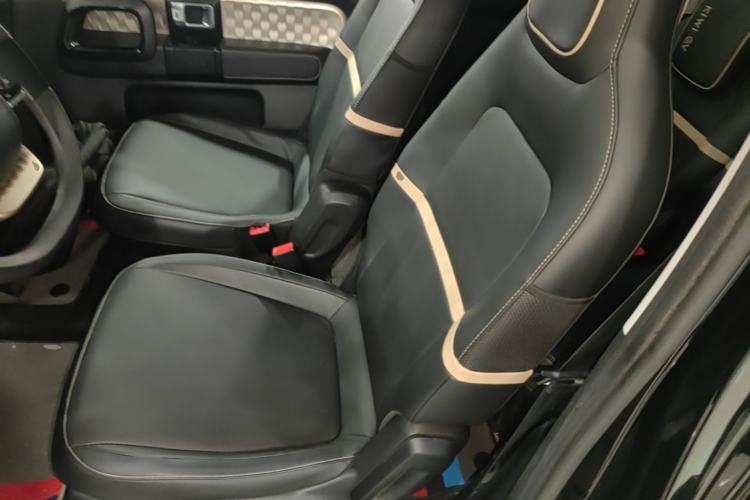 Used Baojun KiWi EV 2021 Artist Model Lithium Iron Phosphate Left Rear Seat