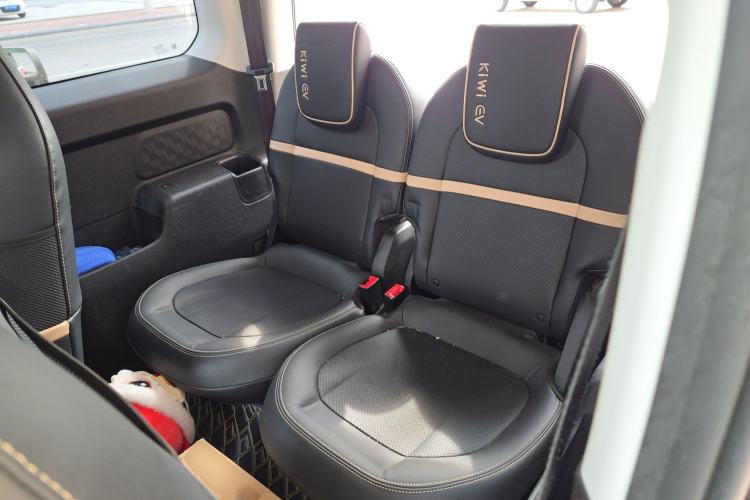 Used Baojun KiWi EV 2021 Artist Model Ternary Lithium Left Rear Seat
