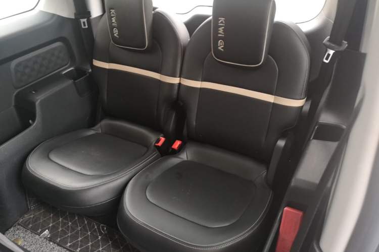 Used Baojun KiWi EV 2021 Designer Lithium Iron Phosphate Left Rear Seat