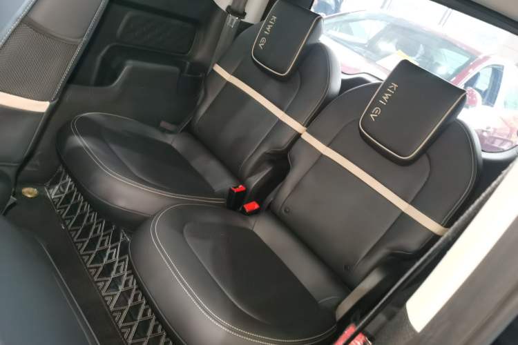 Used Baojun KiWi EV 2021 Artist Model Lithium Iron Phosphate Left Rear Seat
