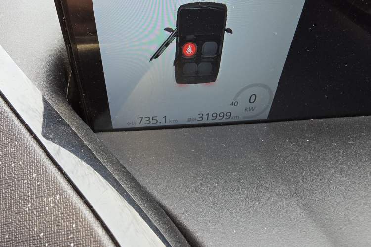 Used Baojun KiWi EV 2021 Artist Model Ternary Lithium Odometer Close Up