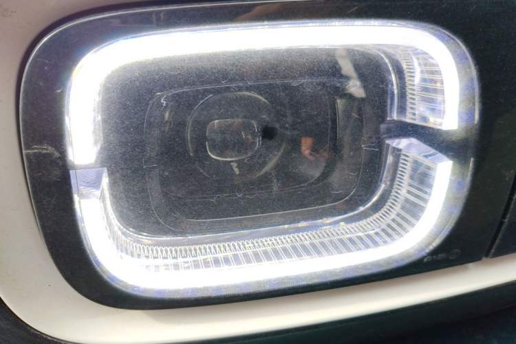 Used Baojun KiWi EV 2021 Artist Model Ternary Lithium Right Front Headlight