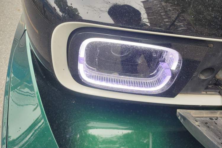 Used Baojun KiWi EV 2021 Artist Model Ternary Lithium Right Front Headlight