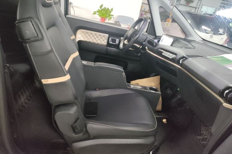 Used Baojun KiWi EV 2021 Artist Model Lithium Iron Phosphate Right Front Seat