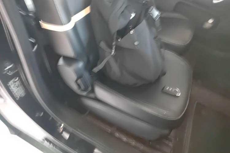 Used Baojun KiWi EV 2021 Artist Model Lithium Iron Phosphate Right Front Seat