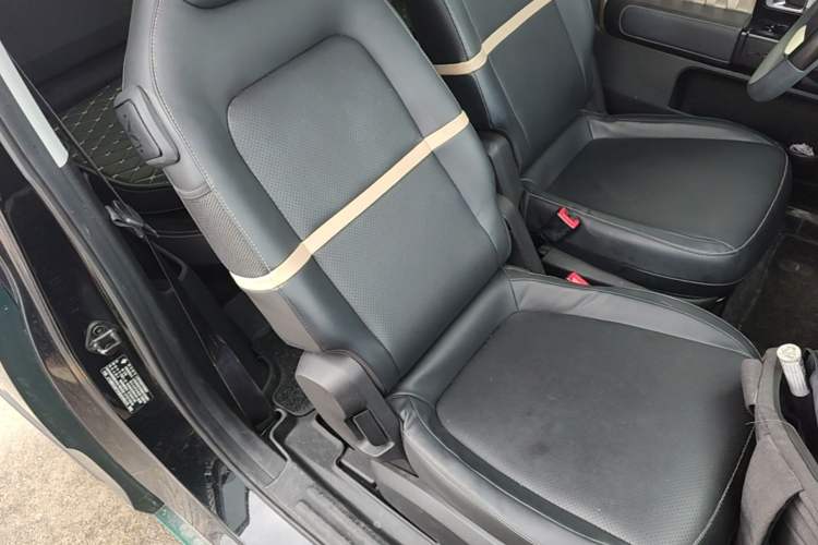 Used Baojun KiWi EV 2021 Designer Ternary Lithium Right Front Seat