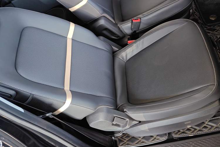 Used Baojun KiWi EV 2021 Artist Model Lithium Iron Phosphate Right Front Seat