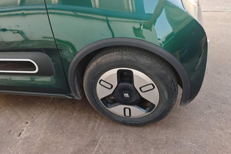 Used Baojun KiWi EV 2021 Designer Lithium Iron Phosphate Right Front Wheel Hub