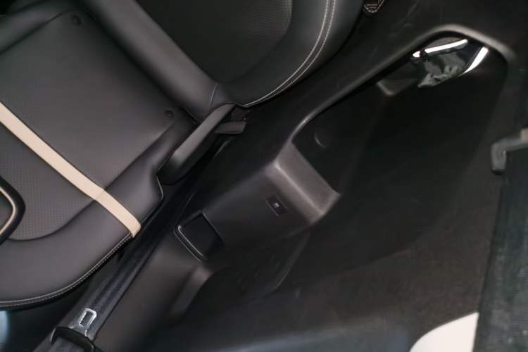 Used Baojun KiWi EV 2021 Artist Model Lithium Iron Phosphate Right Rear Door Interior