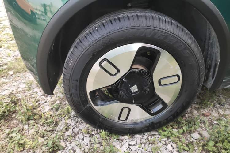 Used Baojun KiWi EV 2021 Designer Lithium Iron Phosphate Right Rear Wheel Hub