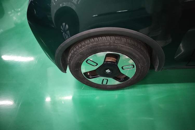 Used Baojun KiWi EV 2021 Designer Lithium Iron Phosphate Right Rear Wheel Hub