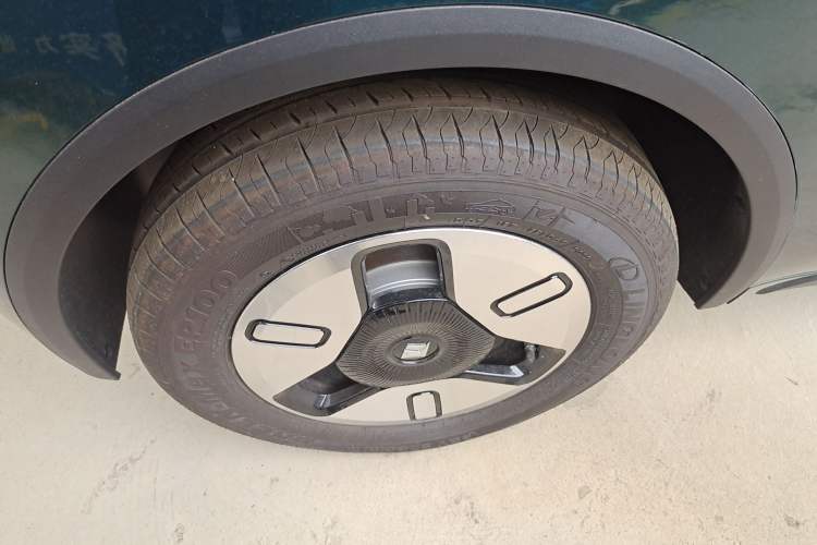 Used Baojun KiWi EV 2021 Designer Ternary Lithium Right Rear Wheel Hub