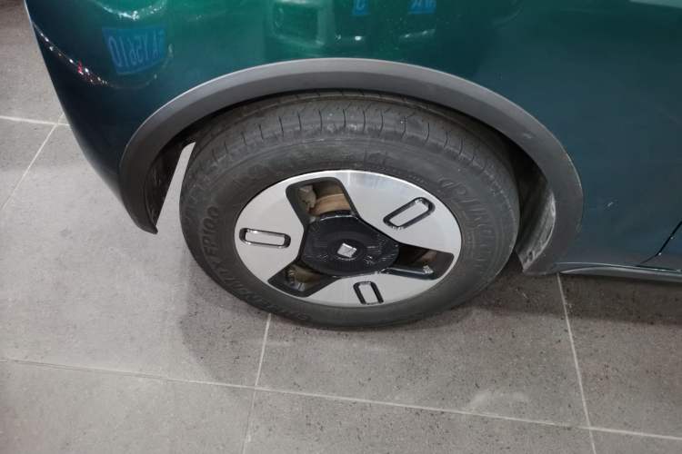 Used Baojun KiWi EV 2021 Artist Model Lithium Iron Phosphate Right Rear Wheel Hub