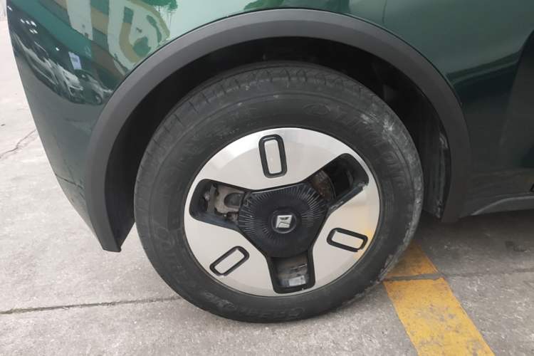 Used Baojun KiWi EV 2021 Designer Lithium Iron Phosphate Right Rear Wheel Hub