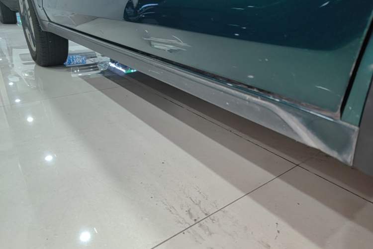Used Baojun KiWi EV 2021 Artist Model Lithium Iron Phosphate Right Side Sill