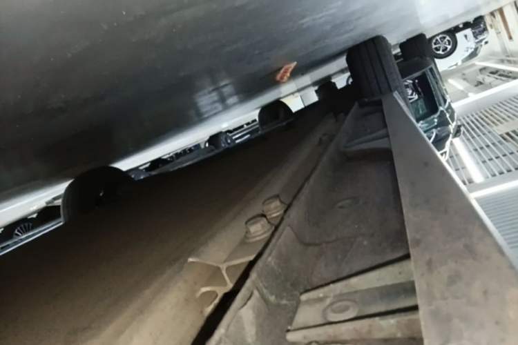 Used Baojun KiWi EV 2021 Customized Stylish Gold Edition Lithium Iron Phosphate Right Side Sill