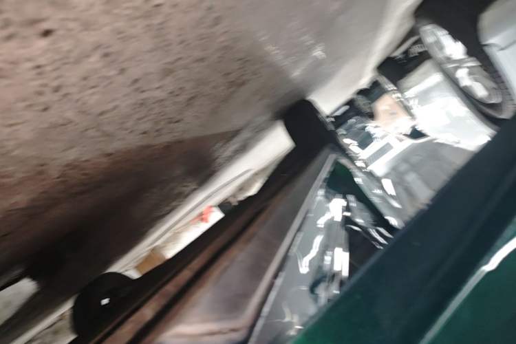 Used Baojun KiWi EV 2021 Customized Stylish Gold Edition Lithium Iron Phosphate Right Side Sill