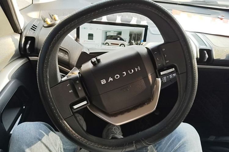 Used Baojun KiWi EV 2021 Artist Model Lithium Iron Phosphate Steering Wheel