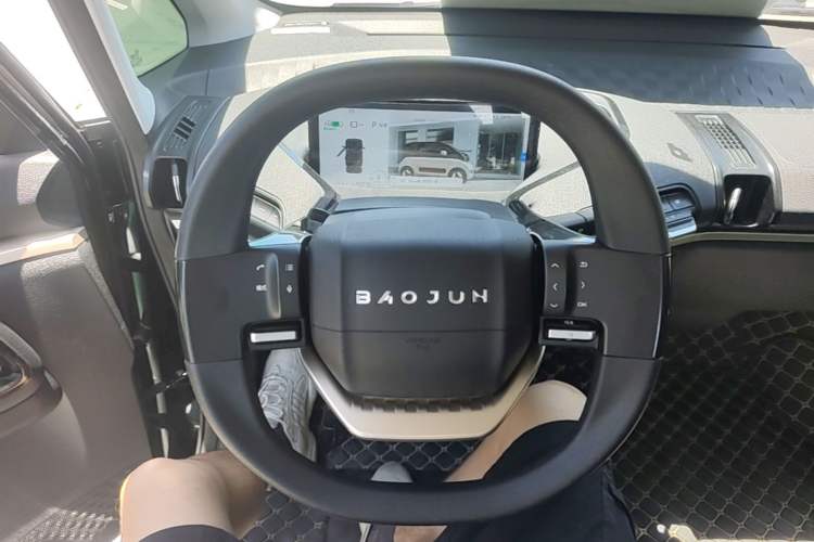 Used Baojun KiWi EV 2021 Artist Model Ternary Lithium Steering Wheel