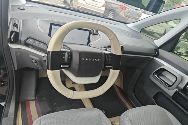 Used Baojun KiWi EV 2021 Artist Model Lithium Iron Phosphate Steering Wheel