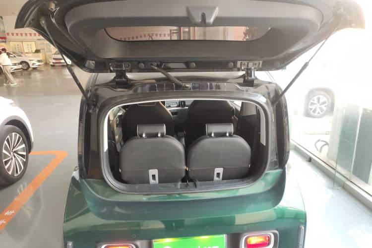 Used Baojun KiWi EV 2021 Artist Model Lithium Iron Phosphate Trunk