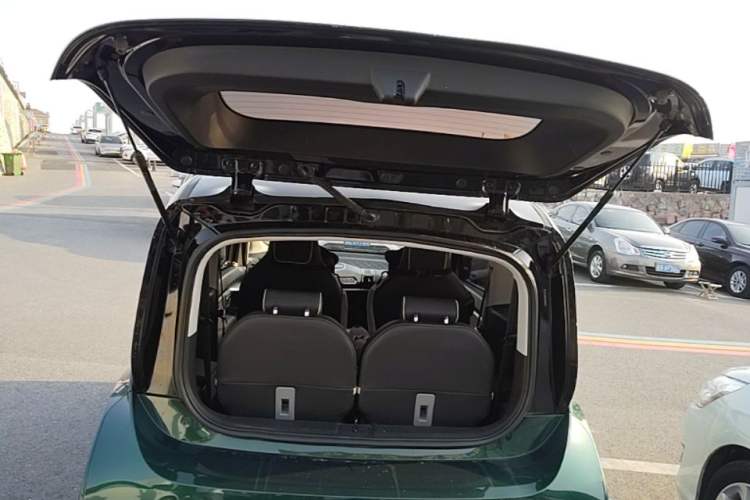 Used Baojun KiWi EV 2021 Artist Model Lithium Iron Phosphate Trunk