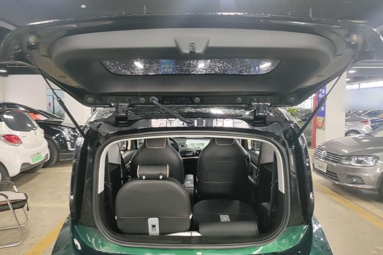 Used Baojun KiWi EV 2021 Artist Model Lithium Iron Phosphate Trunk