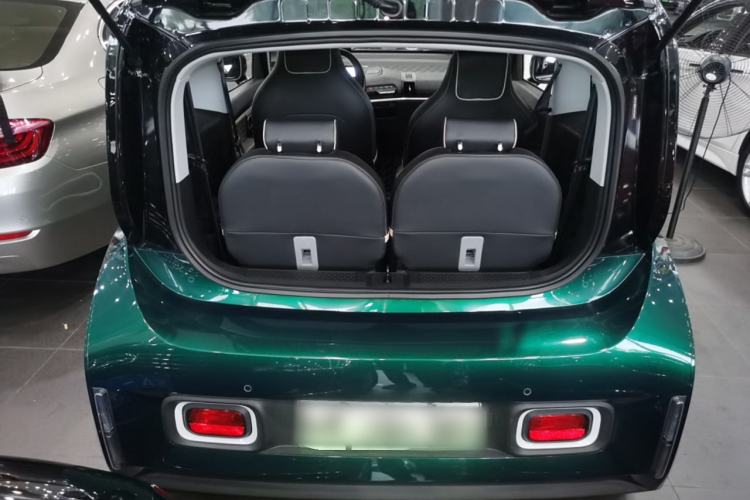 Used Baojun KiWi EV 2021 Artist Model Lithium Iron Phosphate Trunk