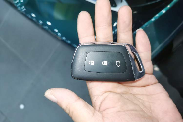 Used Baojun KiWi EV 2021 Artist Model Lithium Iron Phosphate Vehicle Key
