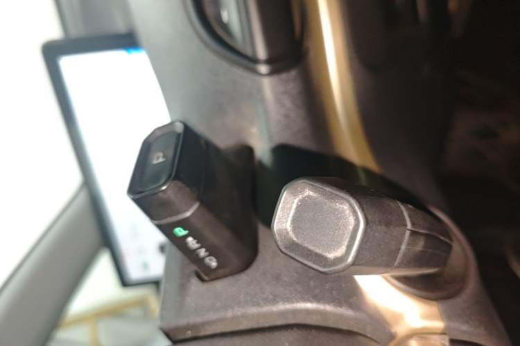 Used Baojun KiWi EV 2021 Customized Stylish Gold Edition Lithium Iron Phosphate Vehicle Key
