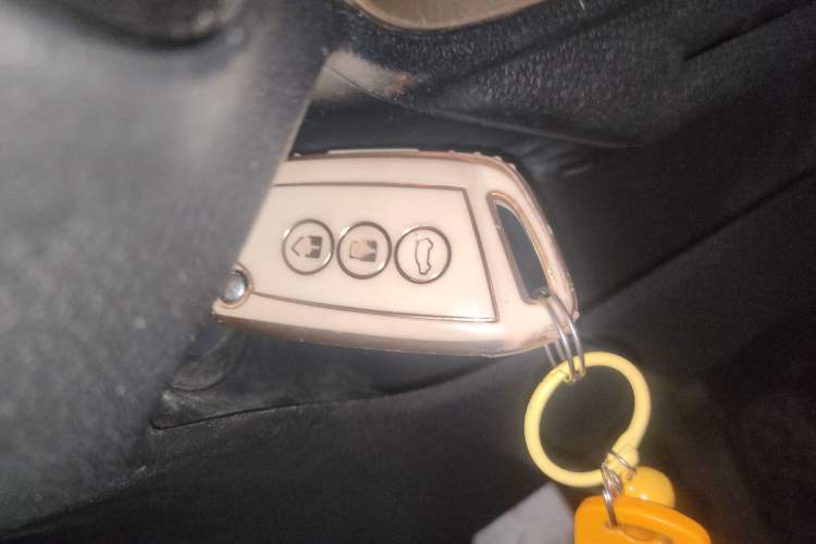 Used Baojun KiWi EV 2021 Designer Lithium Iron Phosphate Interior 1