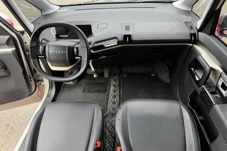 Used Baojun KiWi EV 2021 Designer Lithium Iron Phosphate Interior 9