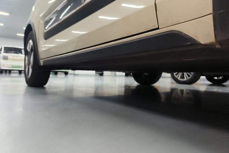 Used Baojun KiWi EV 2021 Designer Lithium Iron Phosphate Left Side Sill