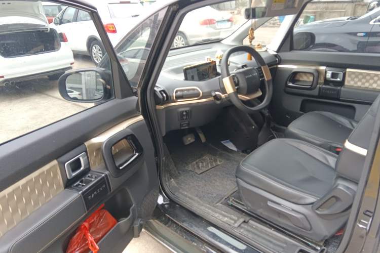 Used Baojun KiWi EV 2021 Artist Model Ternary Lithium Driver Seat